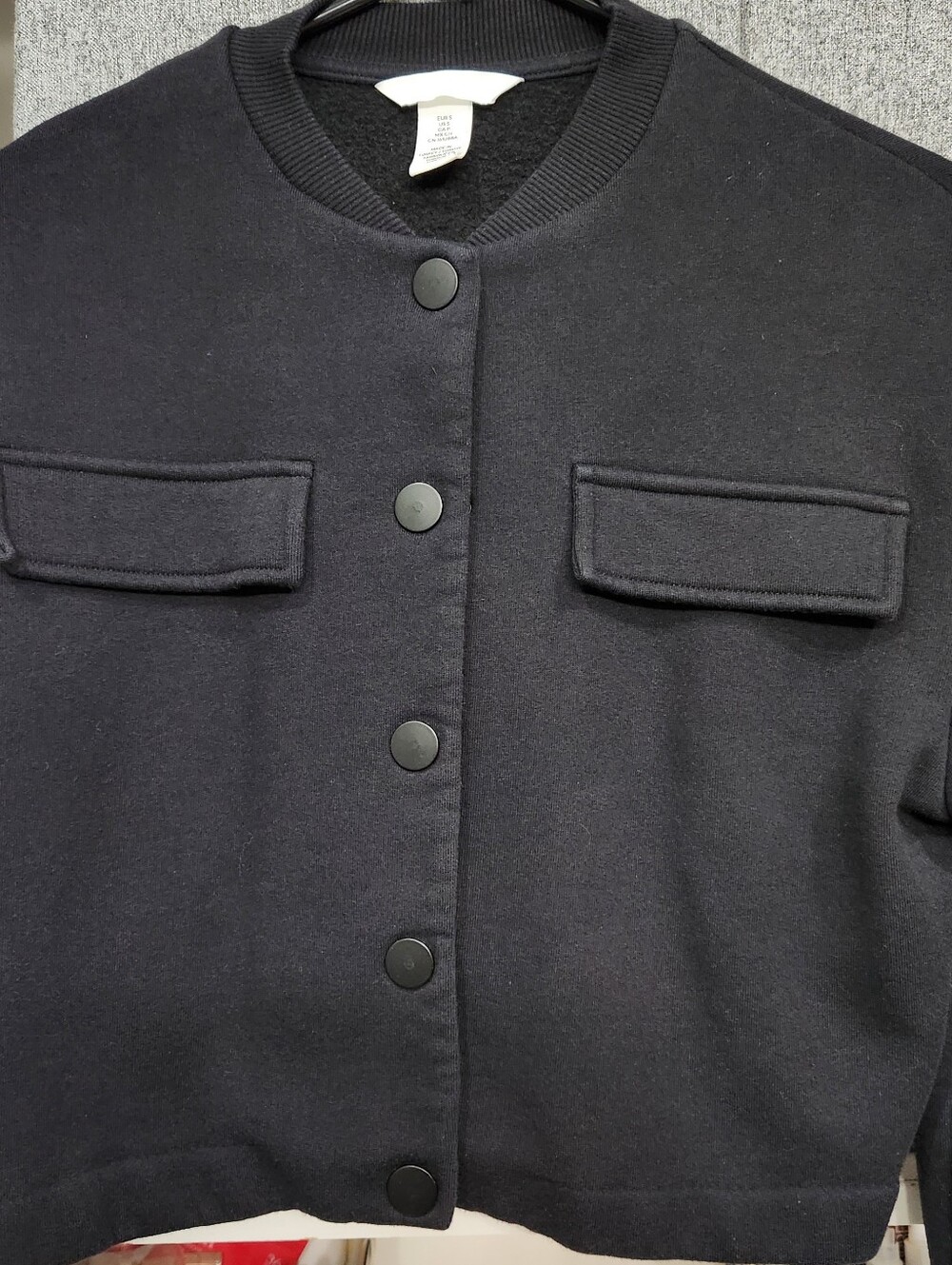 H&M Black Crewneck Sweatshirt Jacket, Small. EUC.